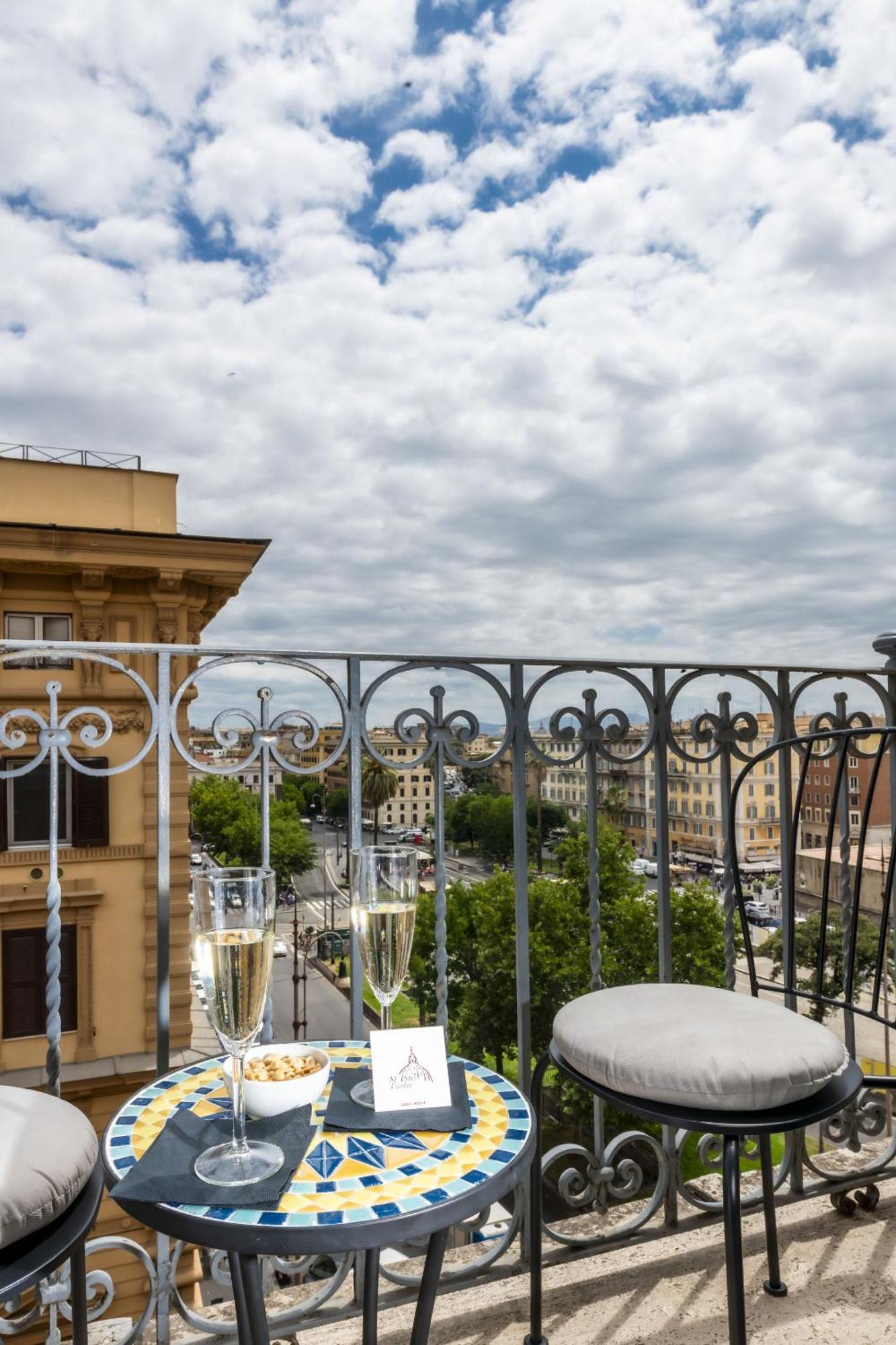 Bed and Breakfast St Peter Twelve Рим Экстерьер фото